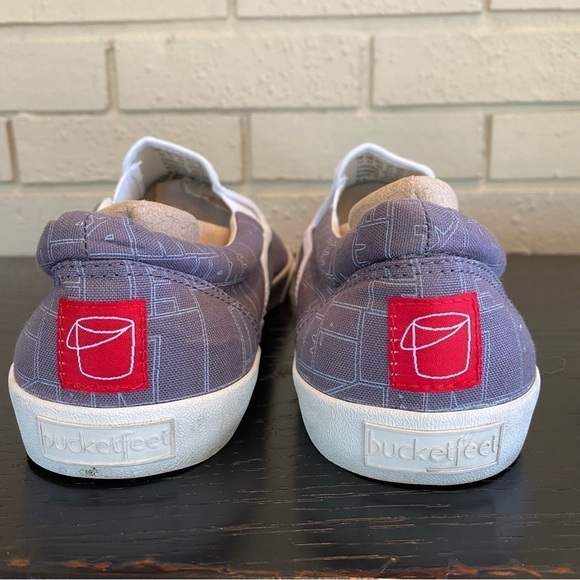 Bucketfeet Mens Size 12 Slip On Canvas Sneaker Print Rubber Sole Shoe Graphic - Picture 3 of 6